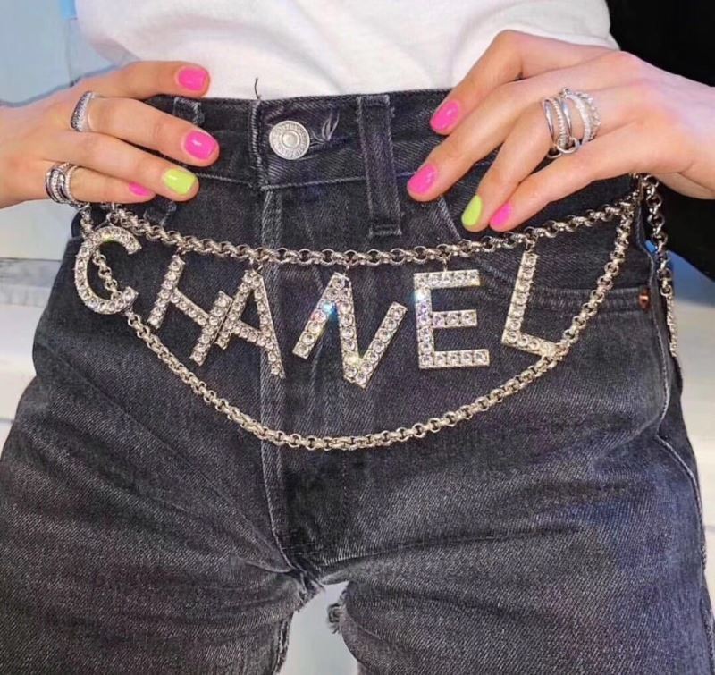 Ch**el waist chain